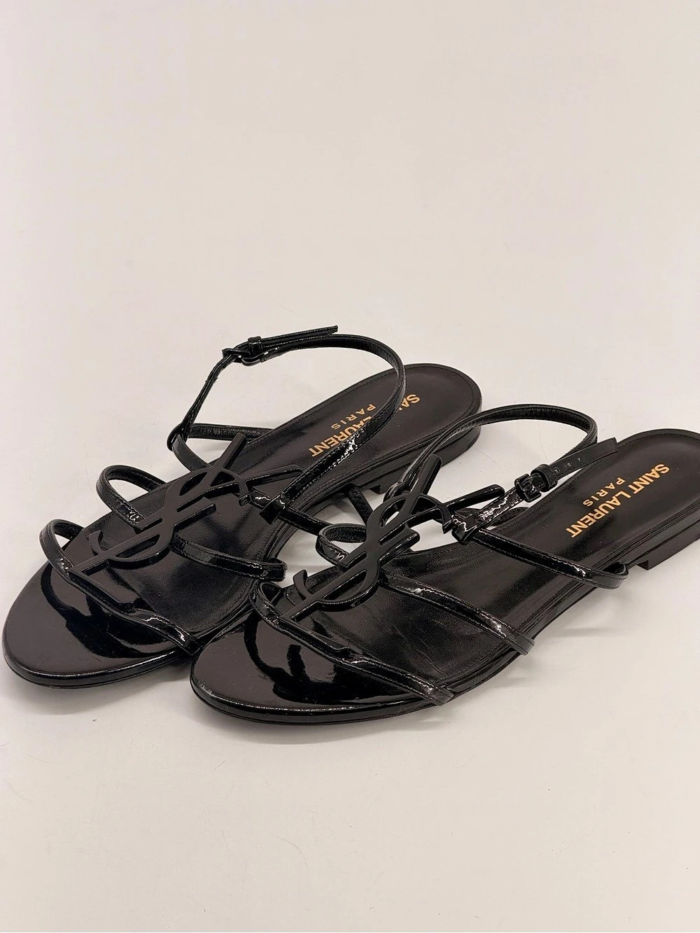 Saint Laurent Cassandra Flat Sandals in Patent Leather Black EU 37